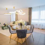 Apartman Victoriei Emerald & Pink Gems - Designer