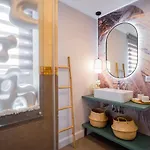Victoriei Emerald & Pink Gems - Designer Apartman Bukarest