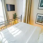 Apartman Victoriei Emerald & Pink Gems - Designer