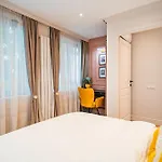 Victoriei Emerald & Pink Gems - Designer Apartman *
