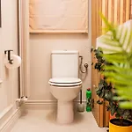 Victoriei Emerald & Pink Gems - Designer Apartman
