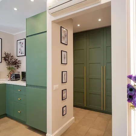 Victoriei Emerald & Pink Gems - Designer Appartement Bucarest
