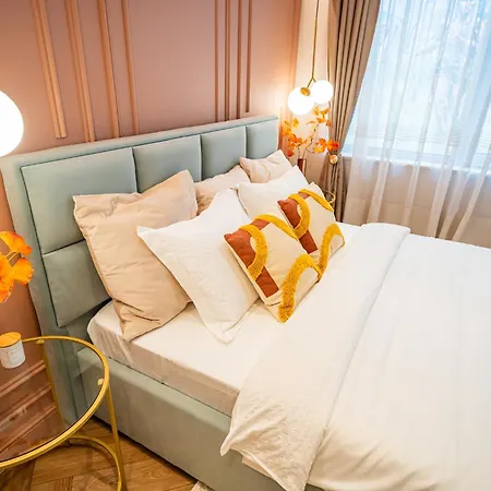 Victoriei Emerald & Pink Gems - Designer Appartement Bucarest