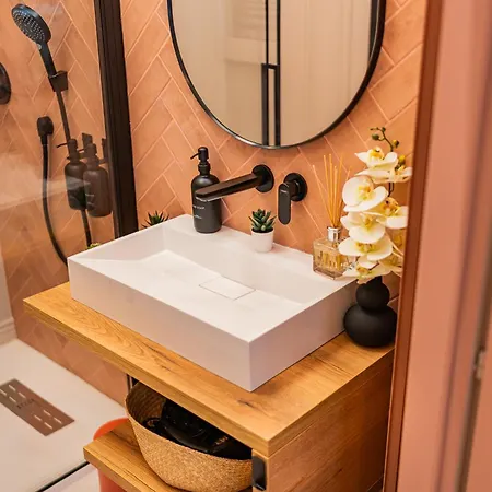 Victoriei Emerald & Pink Gems - Designer Appartamento *