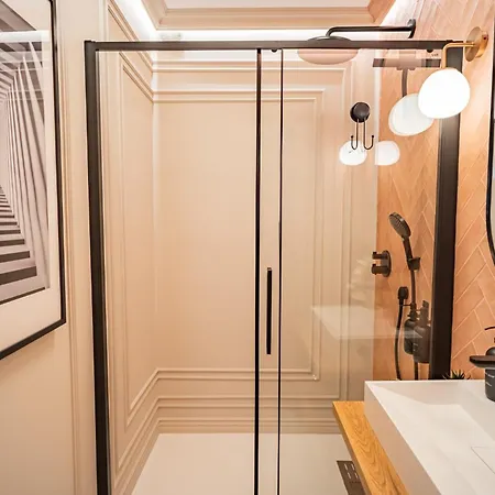 Victoriei Emerald & Pink Gems - Designer Appartement *