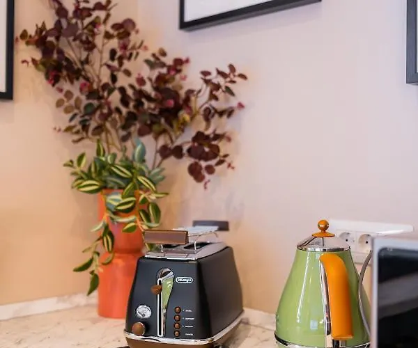 Apartament Victoriei Emerald & Pink Gems - Designer Bucureşti