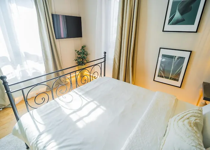 Apartament Victoriei Emerald & Pink Gems - Designer