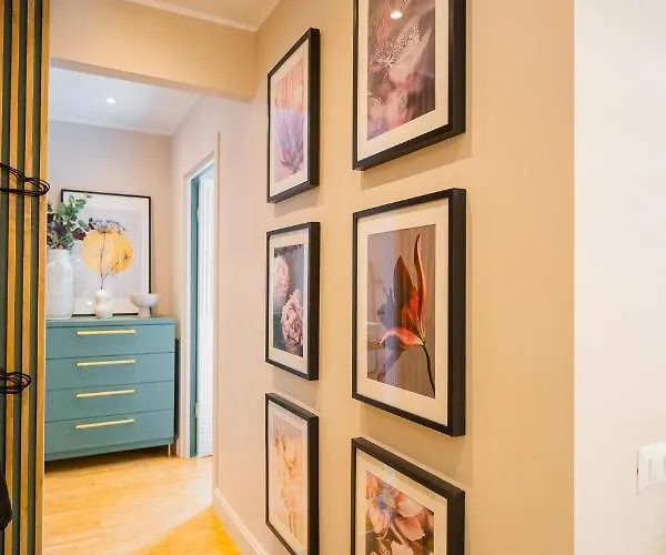 Victoriei Emerald & Pink Gems - Designer Apartament *