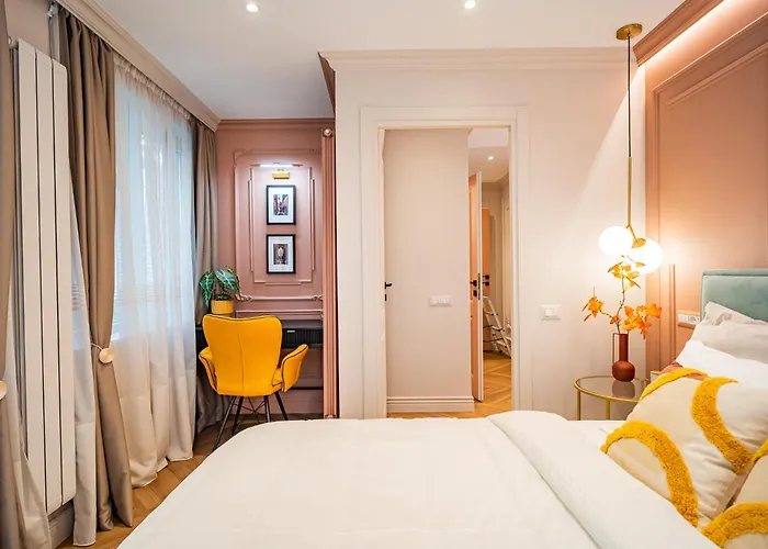 Apartament Victoriei Emerald & Pink Gems - Designer Bucureşti