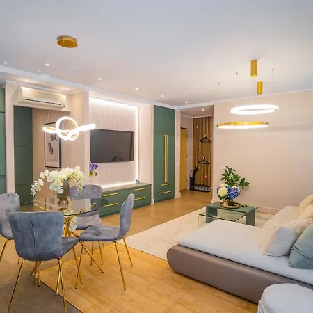 Victoriei Emerald & Pink Gems - Designer