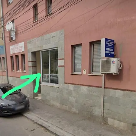 Victoriei Emerald & Pink Gems - Designer Apartment Bucharest