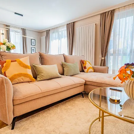 Victoriei Emerald & Pink Gems - Designer * Bucharest