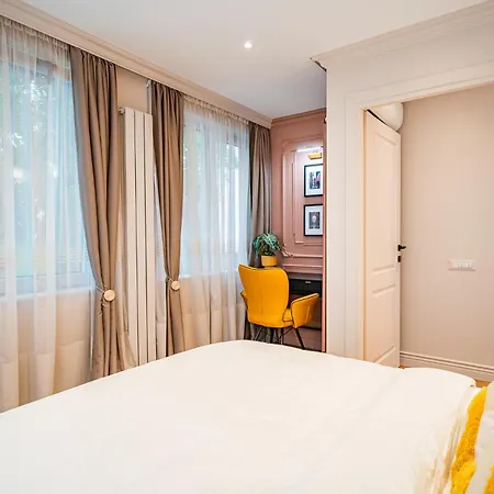 Victoriei Emerald & Pink Gems - Designer Apartment *