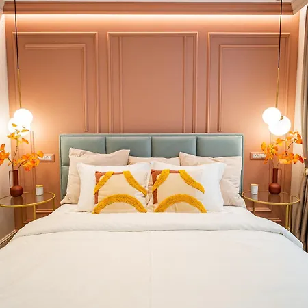 Victoriei Emerald & Pink Gems - Designer Apartment