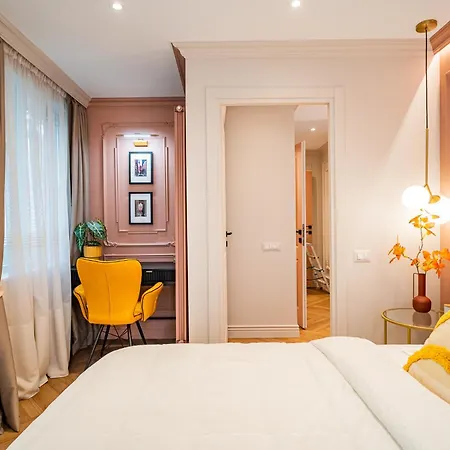 Apartment Victoriei Emerald & Pink Gems - Designer Bucharest