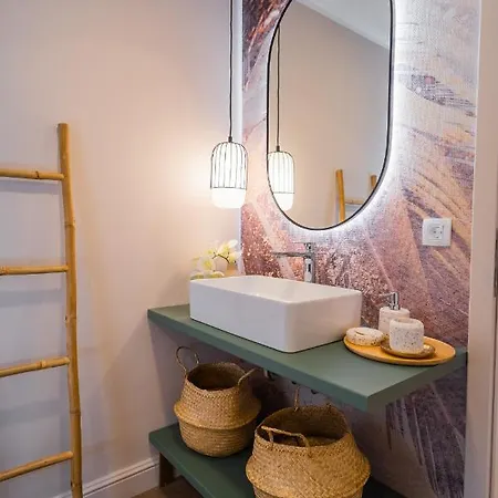 Victoriei Emerald & Pink Gems - Designer *