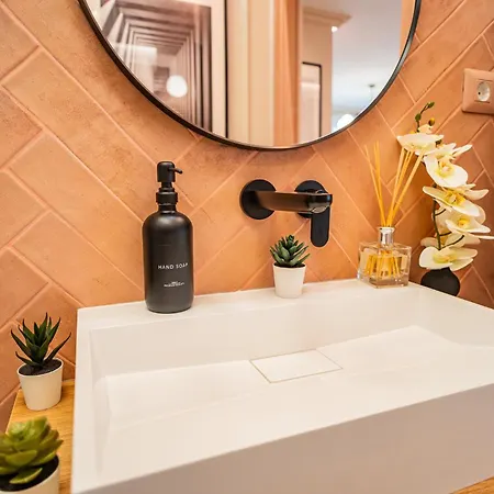 Victoriei Emerald & Pink Gems - Designer