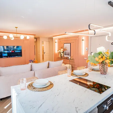 Victoriei Emerald & Pink Gems - Designer בוקרשט