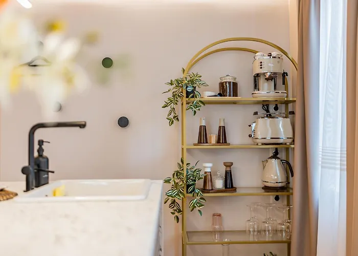 Victoriei Emerald & Pink Gems - Designer Bukurešť