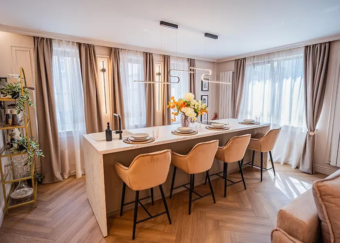 Victoriei Emerald & Pink Gems - Designer *