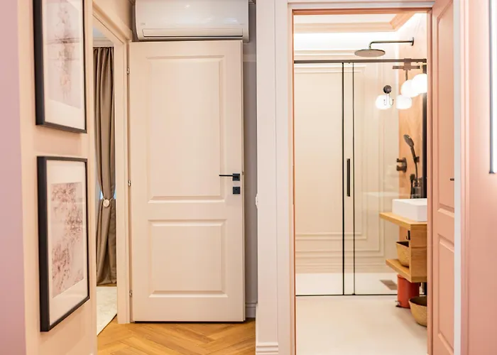 Victoriei Emerald & Pink Gems - Designer *