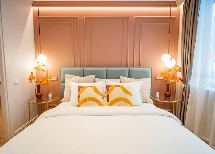 Victoriei Emerald & Pink Gems - Designer Apartmán