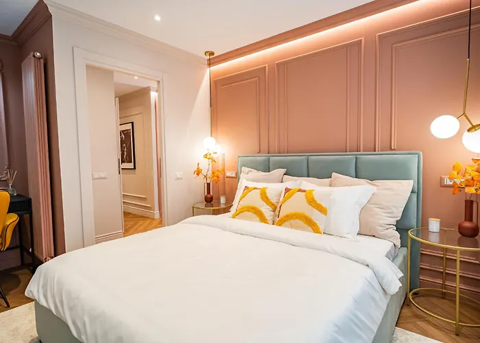 Victoriei Emerald & Pink Gems - Designer *